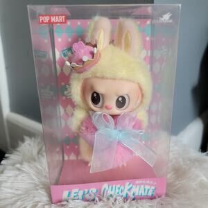 Labubu Queen Let’s Checkmate Plush Hanging Card Keychain Popmart The Monsters